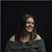 Estudiante de artes con grandes conocimientos en Inglés, actualmente sacándose la titulación FIRST, Lengua y Literatura sobretodo. Mi idioma Nativo es el Castellano y el Euskera, este último con la titulación convalidada de C1 por Bachiller. Dispuesta a d